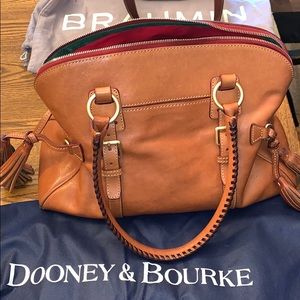 Dooney & Bourke